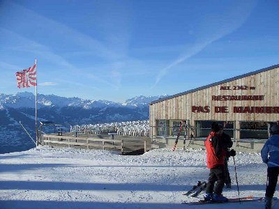 Einzigartiges Panorama. Im Hintergrund Veysonnaz und die Piste de l'Ours und Nendaz (rechts)