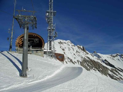 Einfahrt in die Bergstation Pas de Maimbré