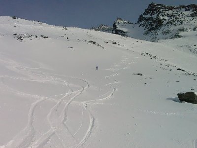 Der nächste Powderhang und am fünften Tag hab ich’s endlich geschafft „Action“-Bilder zu schießen. Schande über mein Haupt
