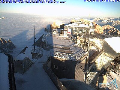 Zugspitze Hochnebel.jpeg
