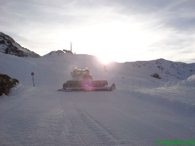Mittlerweile ist es 16.36Uhr und ich bekomme immer noch nicht genug *lach* Da nun aber alle Lifte zu waren, mußte ich wohl oder übel ins Tal abfahren...