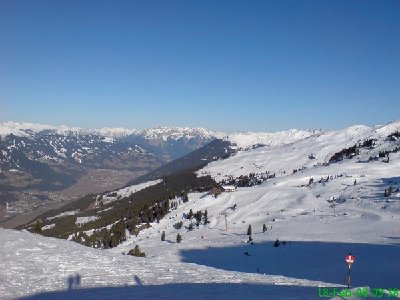 Ausblick von der Bergstation vom Karspitz-X-Press ins Zeller Skigebiet