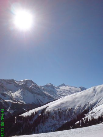 Der Anblick vom Hintertuxer Gletscher in der Sonne - davon kann man nicht genug bekommen... ;-)