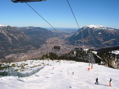Ausblick von den Längenfeldern. Blick bis Starnberger See und darüber hinaus. Grandios. Auch ein sehr schönes, leider viel zu kurzes Stück. Topographie gibt eben nicht mehr her, hier.