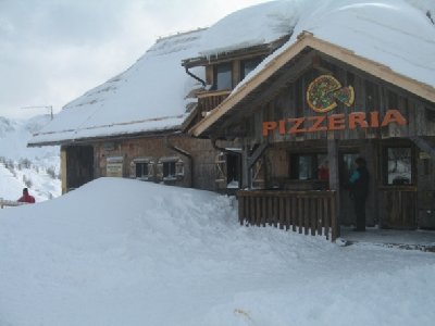 Hütten gab's auch....