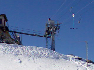 Bergstation des SL Quille, Die Gletscherlifte werden alle mit Diesel angetrieben.
