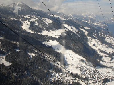 Blick aus der Gondelbahn Oberterzen-Tannenboden zur Terza Abfahrt.