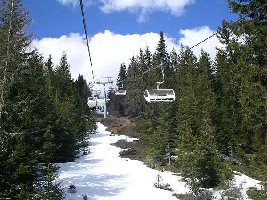 Die Sessel auf der Strecke. Auch wenn ich mit dieser Meinung sehr einsam bin - mir gefallen sie.
<br />Auf den Sesseln übrigens steht DM.