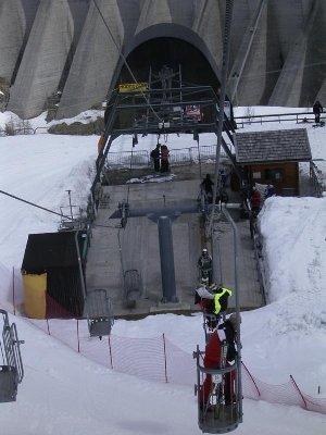 Talstation, man durfte um die Scheibe fahren