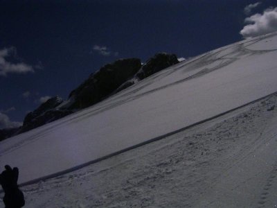 Abfahrt vorbei an der Cima 12