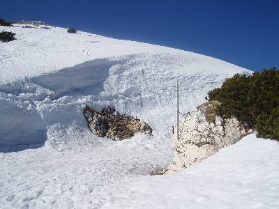 Startpunkt der normalerweise im Winter 7,5 km langen Abfahrt nach Fürstenbrunn ( auch hier krasse Schneemengen )