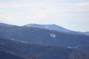 Zoom zu den Pisten auf Kope: sieht zwar weiss aus, aber der Schein trügt!