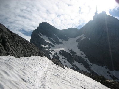 Schneefeld unter dem Girensattel