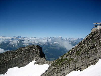 Blick gegen Glarner und Bündner Alpen
