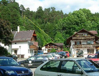 Parkplatz bei der ehemaligen Talstation (Am Gipsbruch)