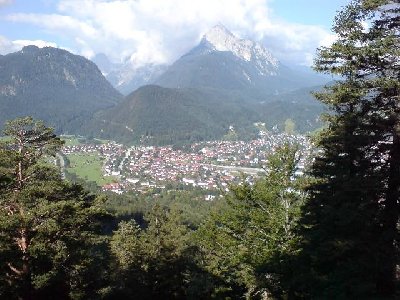 Blick auf Mittenwald vom unteren streckenabschnitt