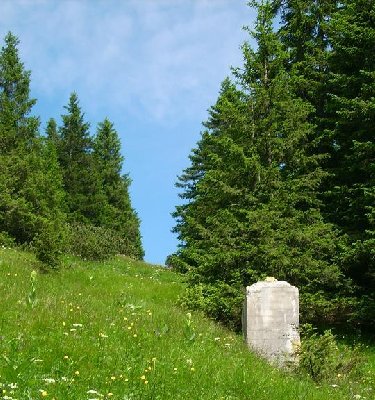 Steilstück mit Fundament
