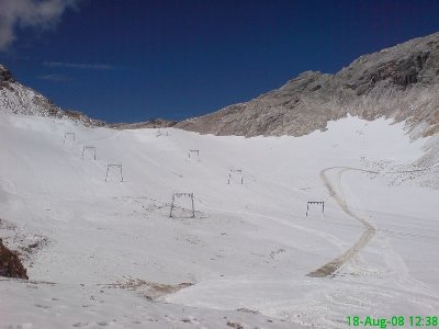 Der Gletscher und somit endlich auch wieder Schnee vor den Augen ;-)
