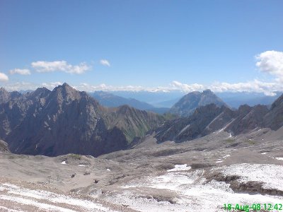 Das Zugspitzblatt - unter links ist die Talstation der 6er-Sesselbahn Sonnenkar zu erkennen