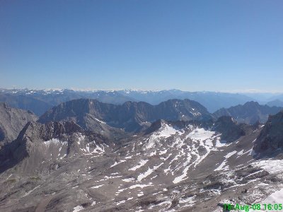 In der Bildmitte ist die Wildspitze zu erkennen