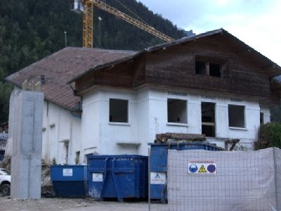 Altes Talstationsgebäude von hinten