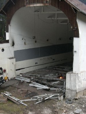 Leere alte Talstation