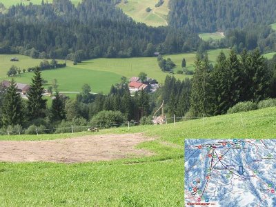 Blick von oben (Stütze beim Beiniglhof) auf die Talstation.