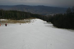 Cojzarica am Sa vormittags, noch sehr leer - und recht unangenehm zu fahren.