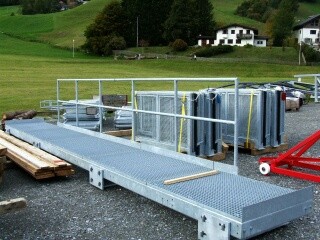 Perronteil und Perrontüren