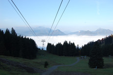 Kurz hinter der zweiten Stütze durchbrachen wir die Wolkendecke...