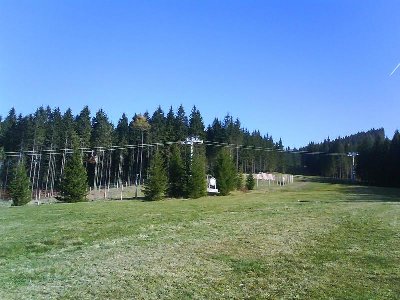 und da darf der Sessel schon mal eine Probefahrt Richtung Berg unternehmen...