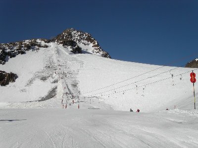 Oberer Teil des SL Panorma - da musste schon ordentlich Schnee auf die Spur geschoben werden, unten kam auf der Spur das Eis ziemlich stark durch