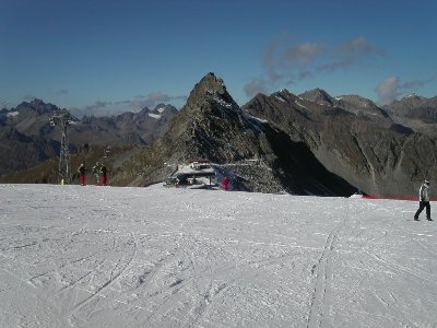 Blick auf die Mittelstation der 8 EUB Schwarze Schneid