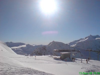 Bergstation der 4-Sessellift Schöntauf I mit gaaaaanz viel Sonne
