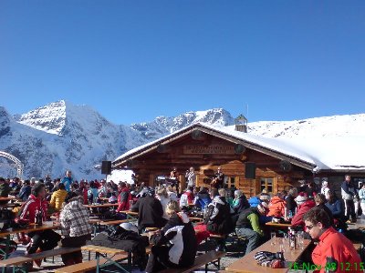 In der Madritschhütte gabe es Live-Musik. Die Lady hatte echt was drauf und konnte gut singen