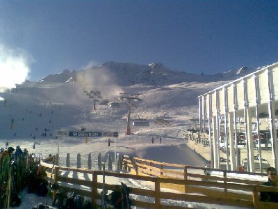 Der neue Achter (Strecke). Mit Beschneiung im linken Rand.