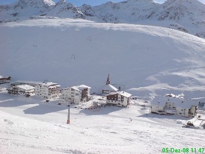 Die StartBahn im Vordergrund - am Gegenhang ist der Wiesberglift zu erkennen