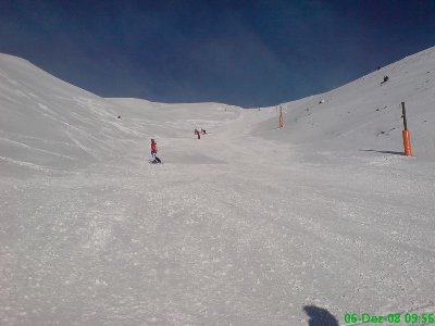 Piste Nr. 2 - leider noch sehr hart dank Kunstschnee