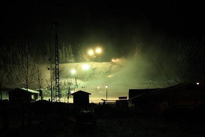 Beschneiung heute Abend 12.12.2008 am Sahnehang