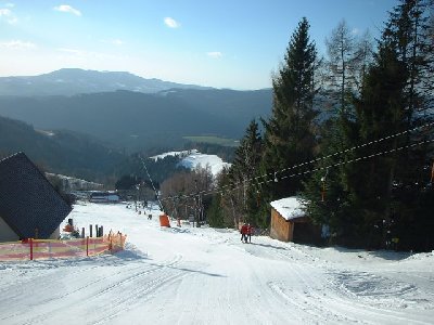Blick von der Mittelstation ins Tal