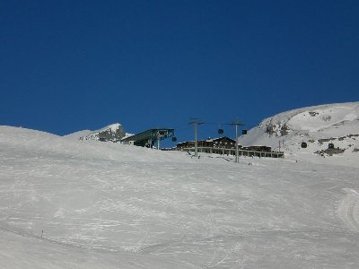 Bergstation Arena Express, Berghaus Nagens (2127m)