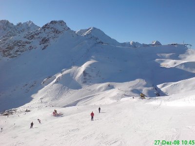 Piste 10 - dahinter die 4 SB Zweiländerbahn