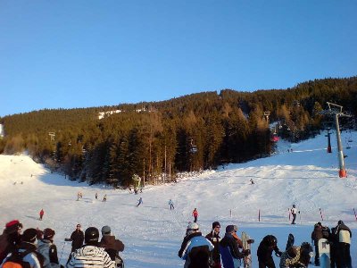 Ende der Sportabfahrt und Piste 1. Gute Verhältnisse.