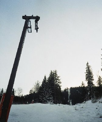 danach kommt man wieder an der Piste vorbei. Oben die Trasse der neuen 4KSB (trifft mit DSB oben zusammen)