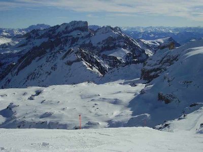 23- herrliches Gelände mit schönen Pisten.jpg