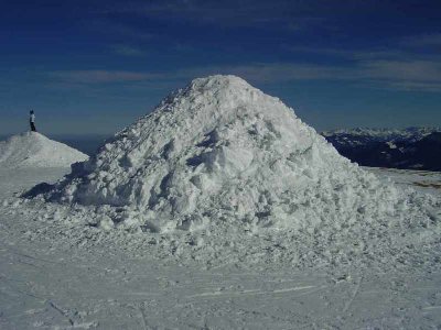 25- hier gibts noch Schneenachschub.jpg