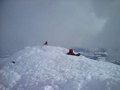 ganze Kinder verschwanden im Schnee