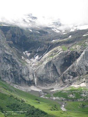 Wasserfall Dar (befindet sich auf dem Weg zwischen Col du Pillon und Les Diablerets).
