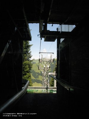 Mittelstation Quoquaire - Scheibe leider etwas zerkratzt