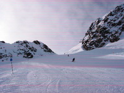Tolle Abfahrt "The Saddle" in die Glacier Bowl (hier auch Eis unter den Kanten). Sorry für die Kälte-Streifen. Ist übrigens eine blaue "intermediate"...